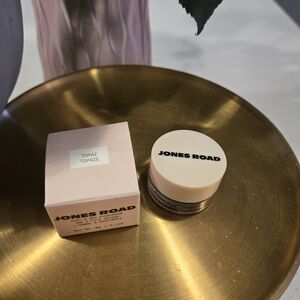 Jones Road Topaz Eye Makeup